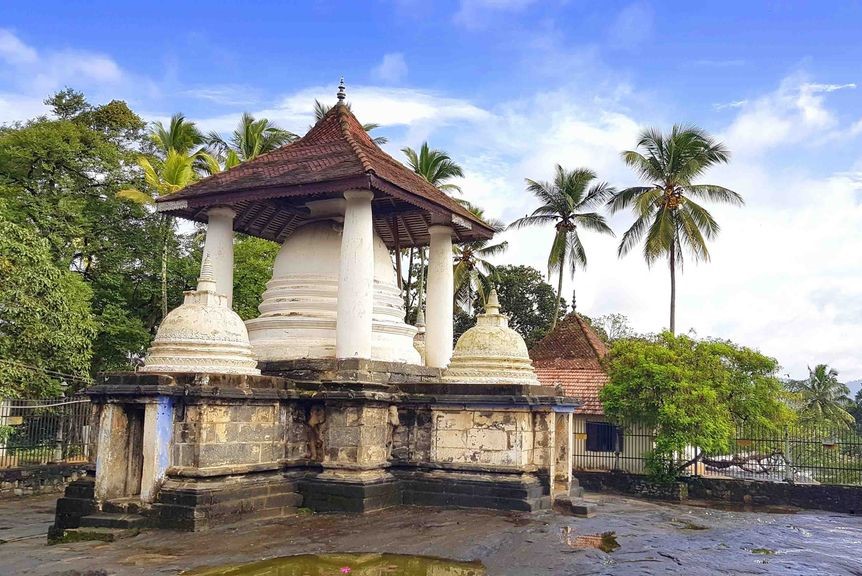 Gadaladeniya Temple